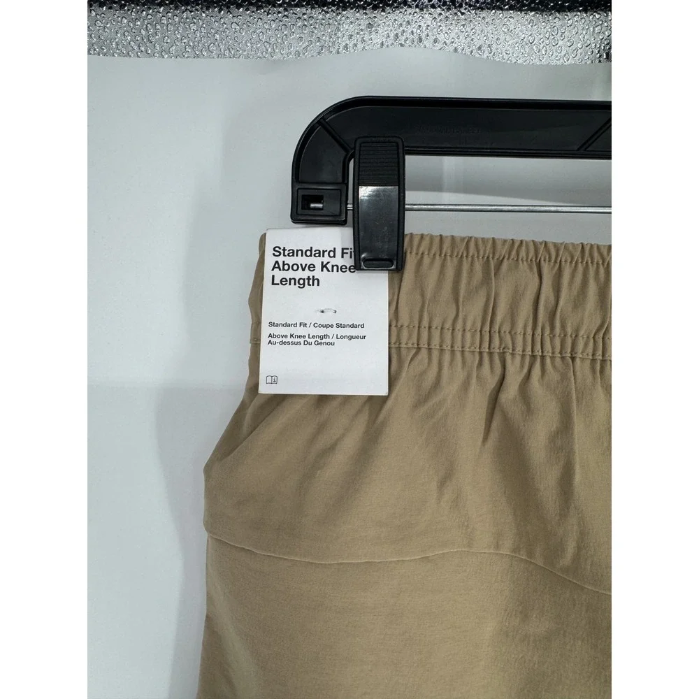 Nike Tech Woven Shorts Mens Medium Khaki Nylon Standard Fit Athletic HQ0470-297